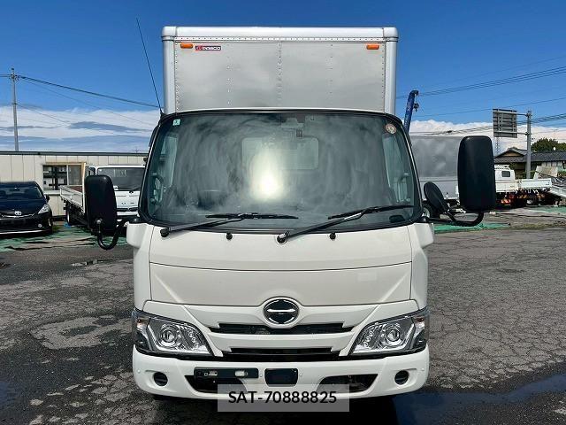 Hino DUTRO 2022-03 6675759-2