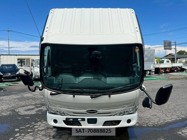 Hino DUTRO 2022-03 6675759-3