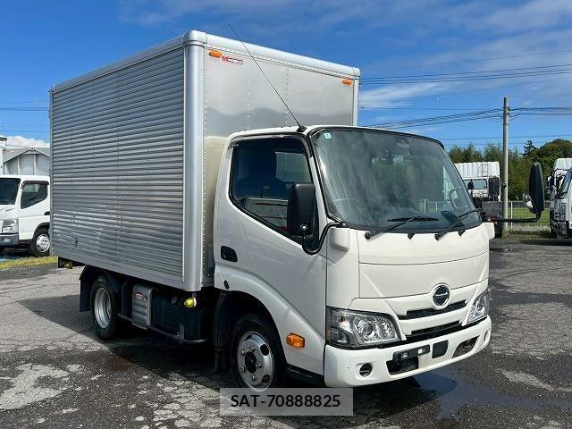 Hino DUTRO 2022-03 6675759-4