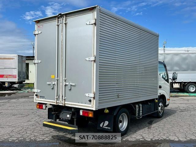 Hino DUTRO 2022-03 6675759-6