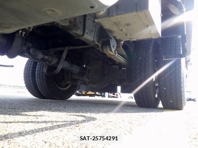 Hino DUTRO 2019-09 6675749-18