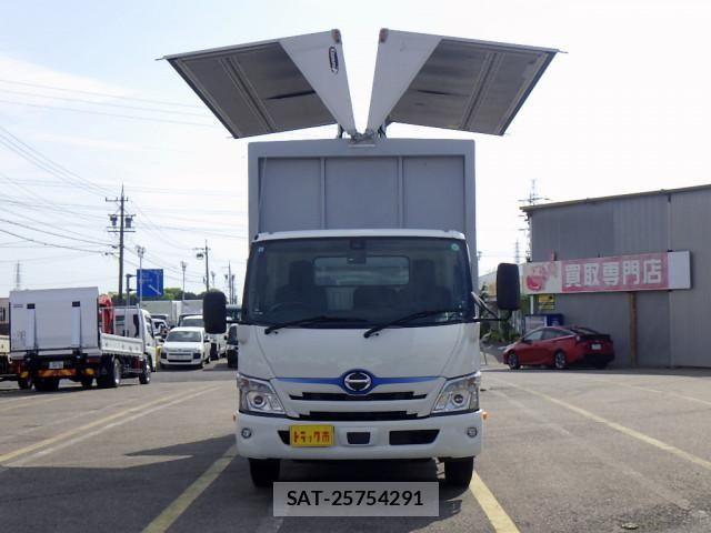 Hino DUTRO 2019-09 6675749-1