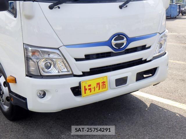 Hino DUTRO 2019-09 6675749-24