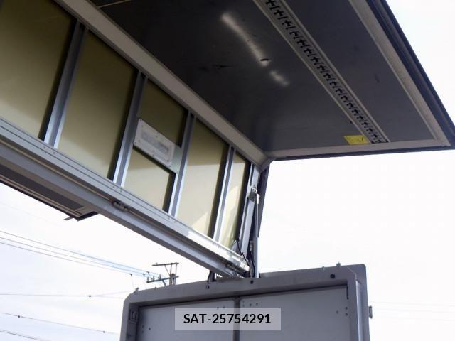 Hino DUTRO 2019-09 6675749-26