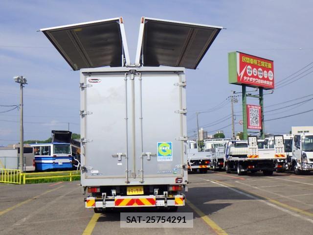 Hino DUTRO 2019-09 6675749-4