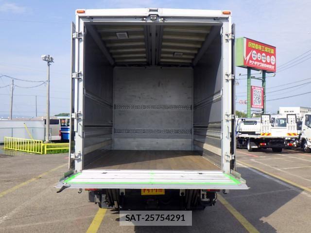 Hino DUTRO 2019-09 6675749-5