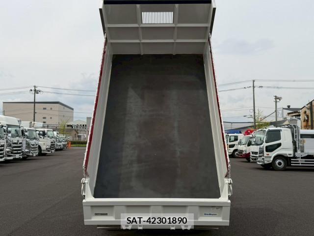 Hino DUTRO 2019-10 6675755-13