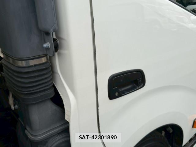 Hino DUTRO 2019-10 6675755-26