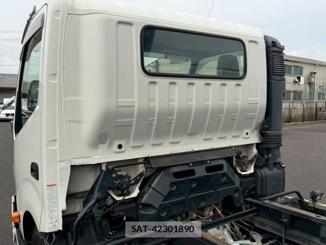 Hino DUTRO 2019-10 6675755-27