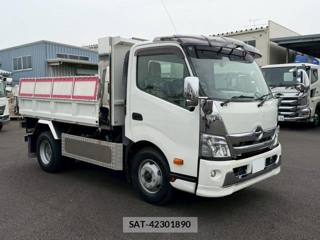 Hino DUTRO 2019-10 6675755-2