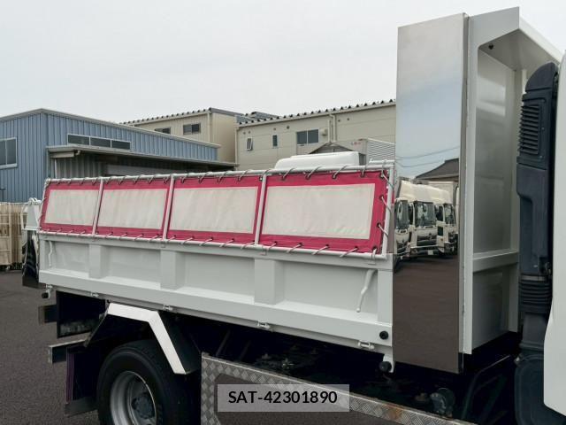Hino DUTRO 2019-10 6675755-7