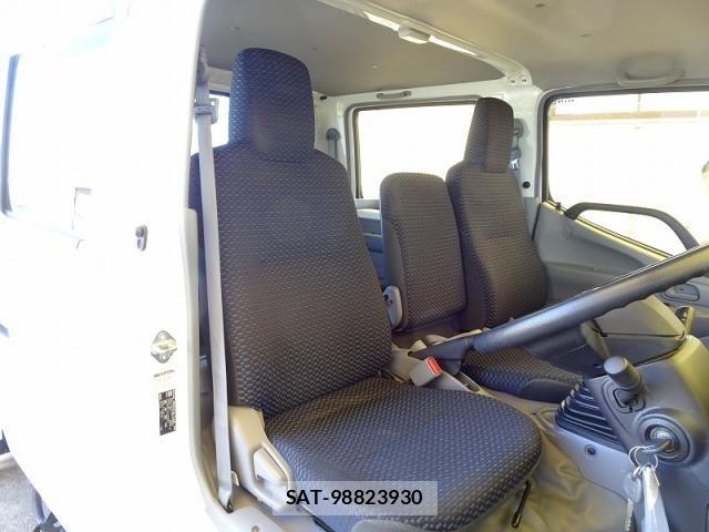 Hino DUTRO 2024-02 6675754-9