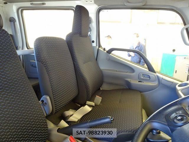 Hino DUTRO 2024-02 6675754-10