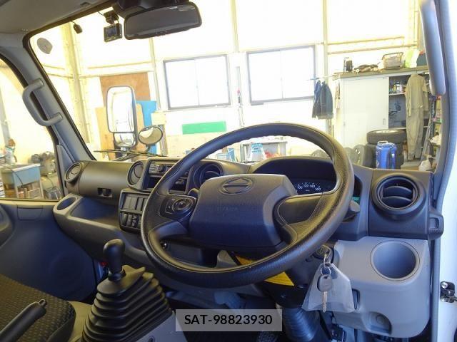 Hino DUTRO 2024-02 6675754-12