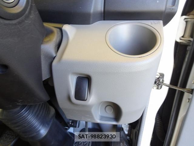 Hino DUTRO 2024-02 6675754-17