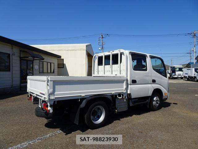 Hino DUTRO 2024-02 6675754-2