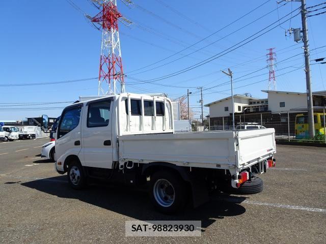 Hino DUTRO 2024-02 6675754-3