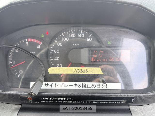 Hino DUTRO 2012-01 6675762-24