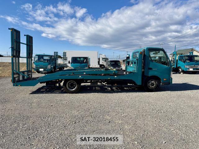 Hino DUTRO 2012-01 6675762-8