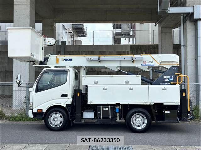 Hino DUTRO 2021-06 6682643-9