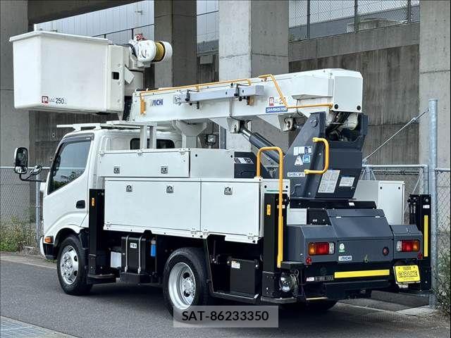 Hino DUTRO 2021-06 6682643-10