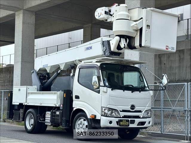 Hino DUTRO 2021-06 6682643-14