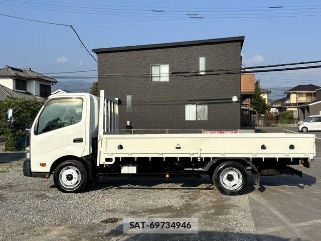 Hino DUTRO 2012-10 6682644-10