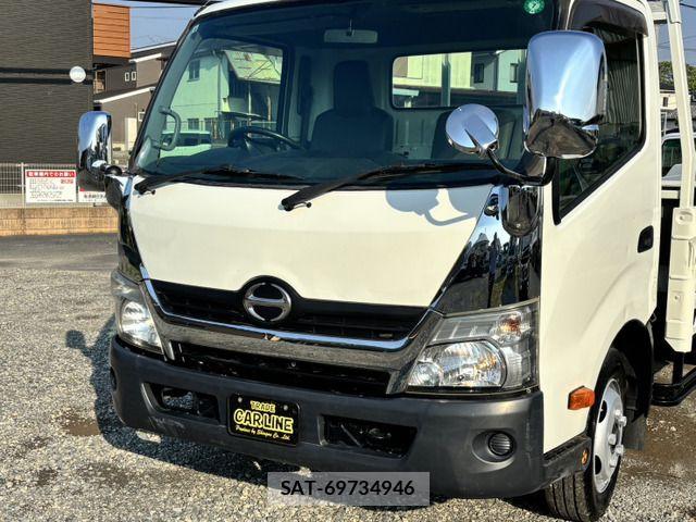 Hino DUTRO 2012-10 6682644-17