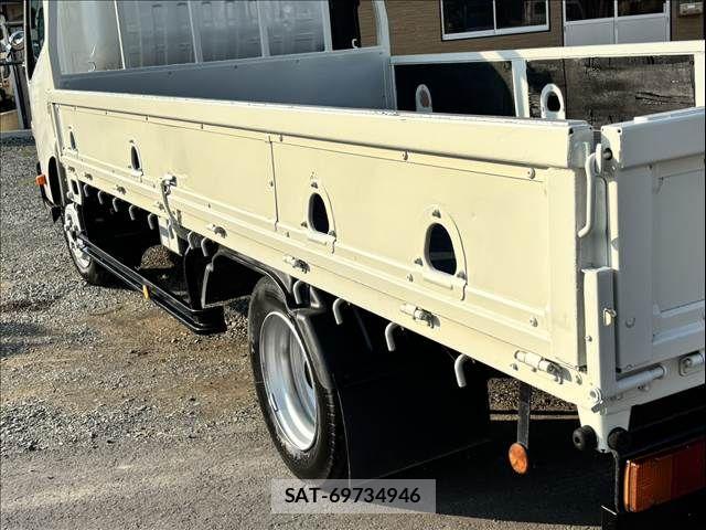 Hino DUTRO 2012-10 6682644-27