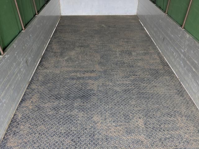Hino DUTRO 2021-02 6689548-9