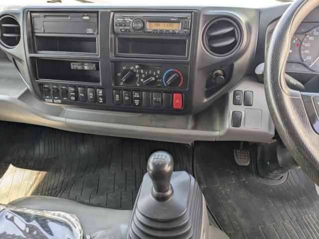 Hino DUTRO 2021-02 6689548-26