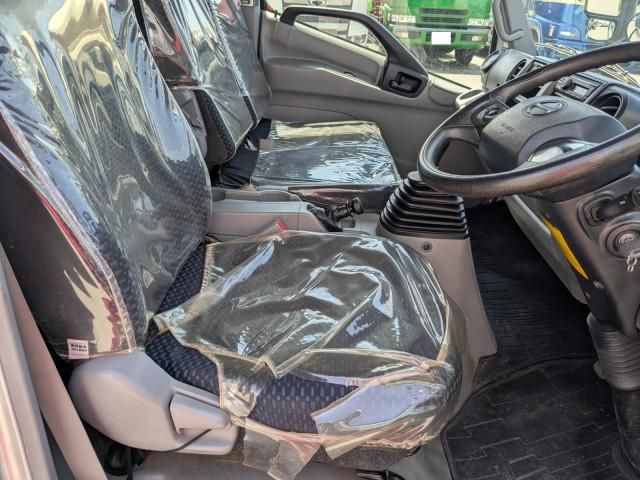 Hino DUTRO 2021-02 6689548-27