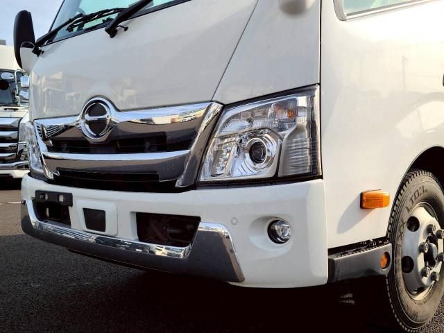 Hino DUTRO 2020-05 6689545-18