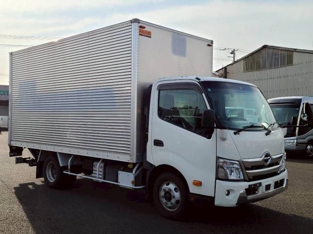 Hino DUTRO 2020-05 6689545-2