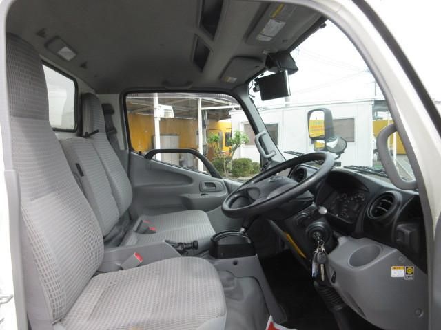 Hino DUTRO 2018-03 6689550-9
