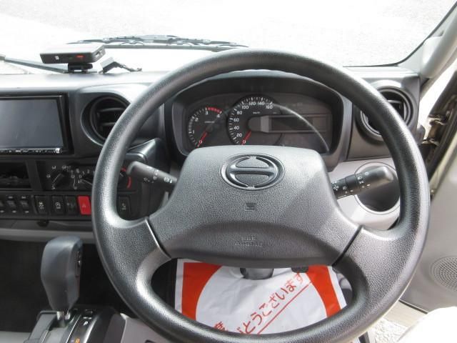 Hino DUTRO 2018-03 6689550-10