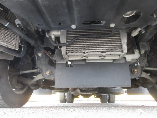 Hino DUTRO 2018-03 6689550-25