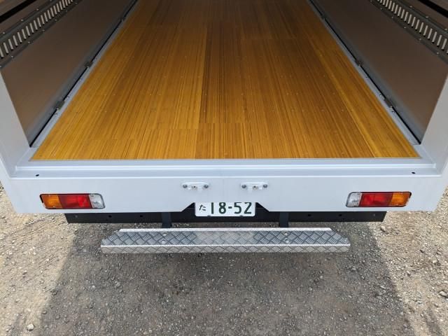 Hino DUTRO 2024-11 6689544-8