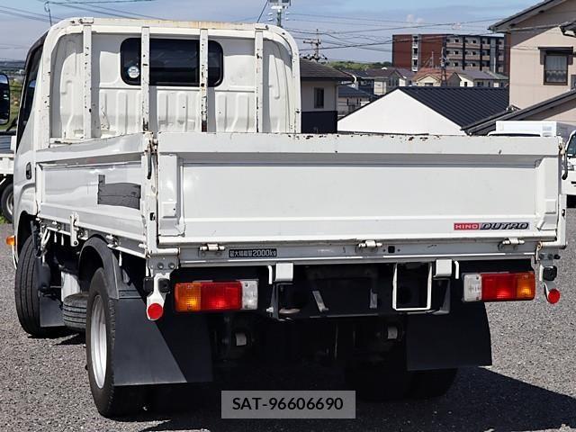 Hino DUTRO 2022-03 6716070-1