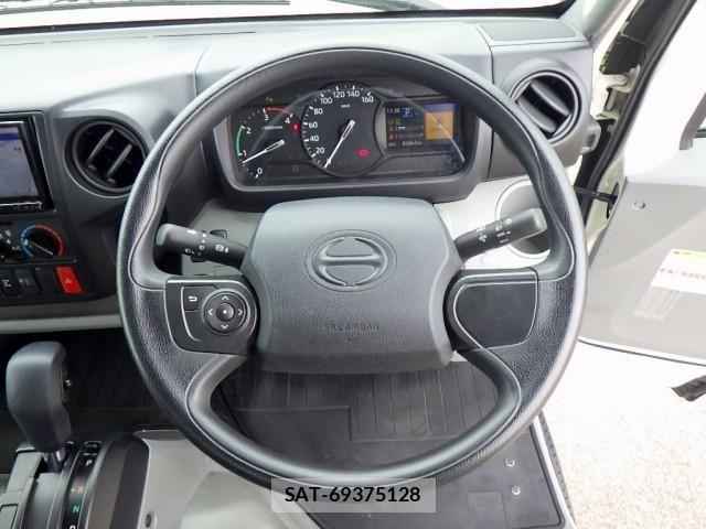 Hino DUTRO 2024-05 6716067-13