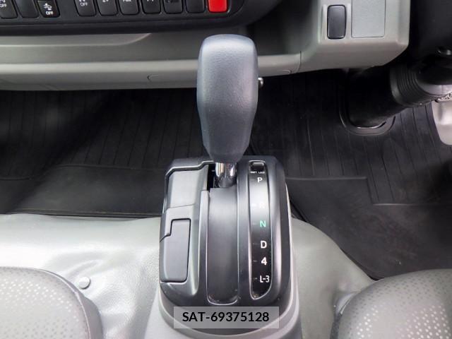 Hino DUTRO 2024-05 6716067-14