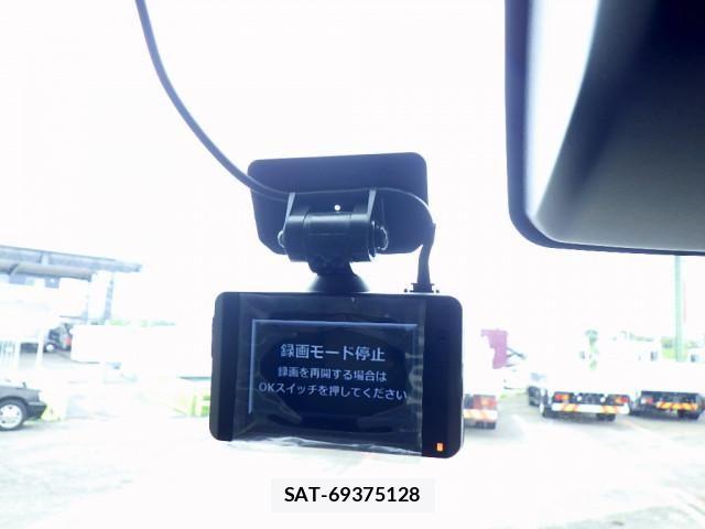 Hino DUTRO 2024-05 6716067-16