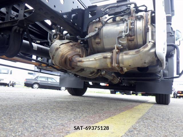 Hino DUTRO 2024-05 6716067-25
