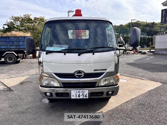 Hino DUTRO 2012-02 6716068-1
