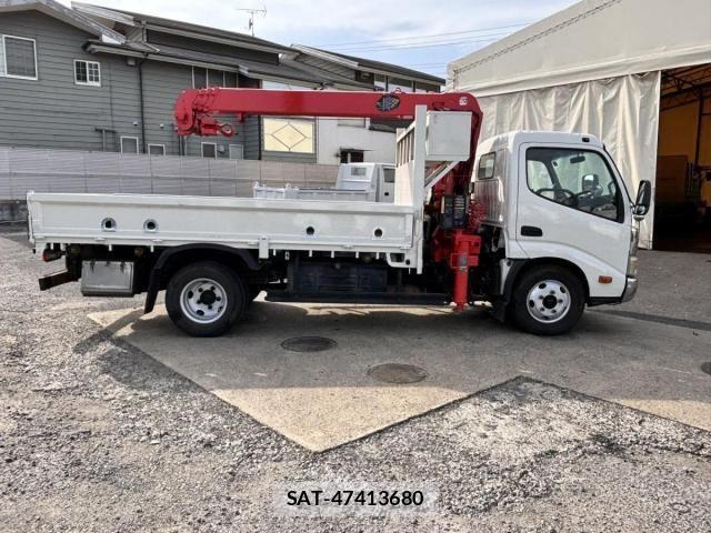 Hino DUTRO 2012-02 6716068-3