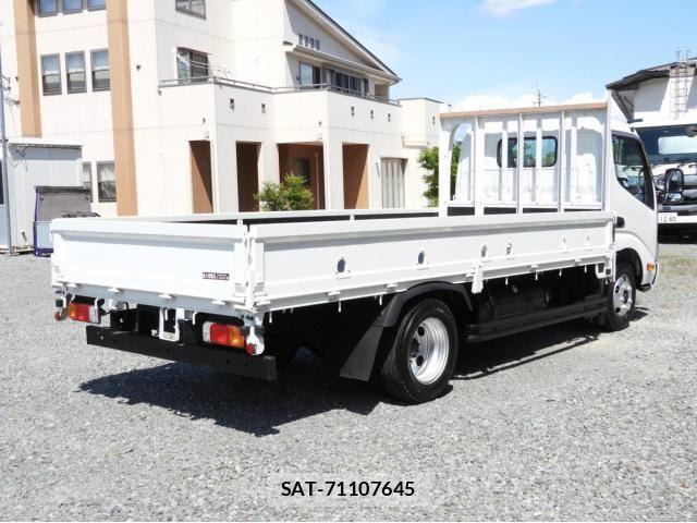 Hino DUTRO 2019-08 6716069-3