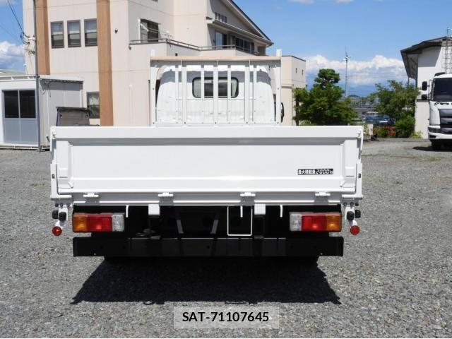 Hino DUTRO 2019-08 6716069-4
