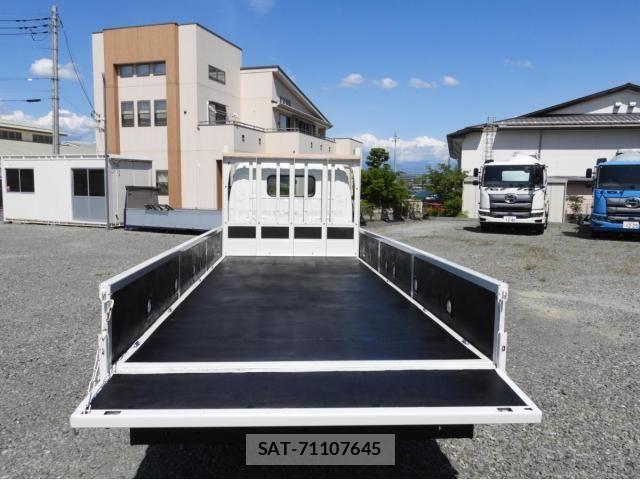 Hino DUTRO 2019-08 6716069-7