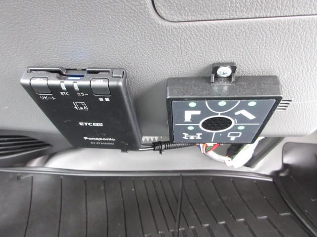 Hino DUTRO 2024-03 6734175-14