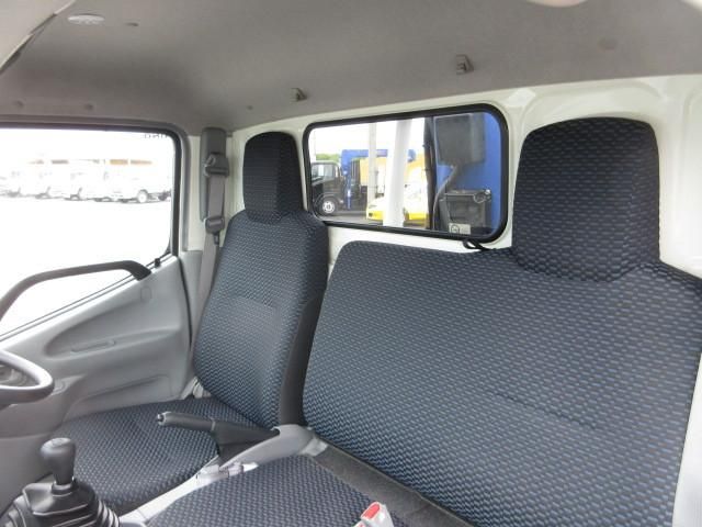 Hino DUTRO 2024-03 6734175-18